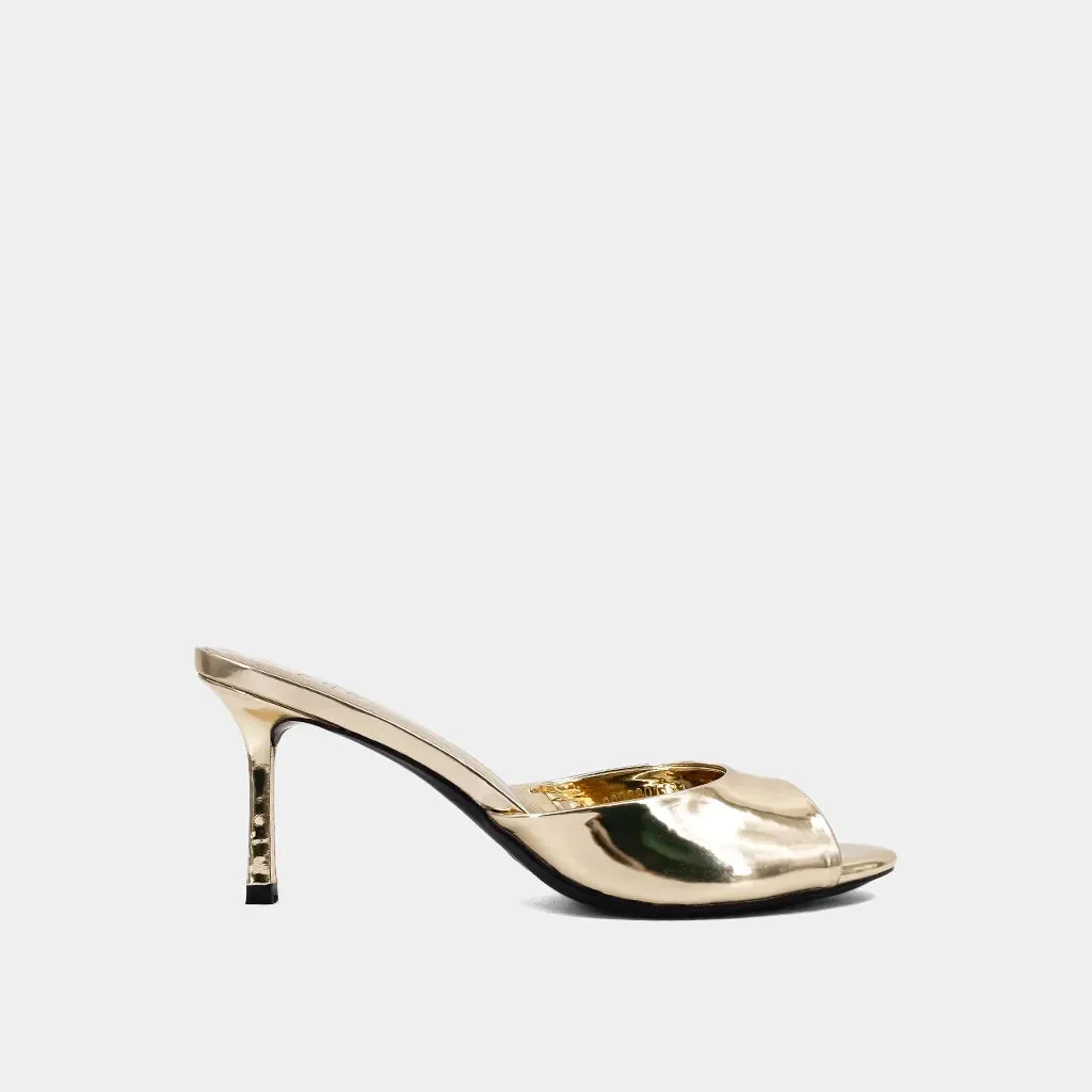 Elaine Heel