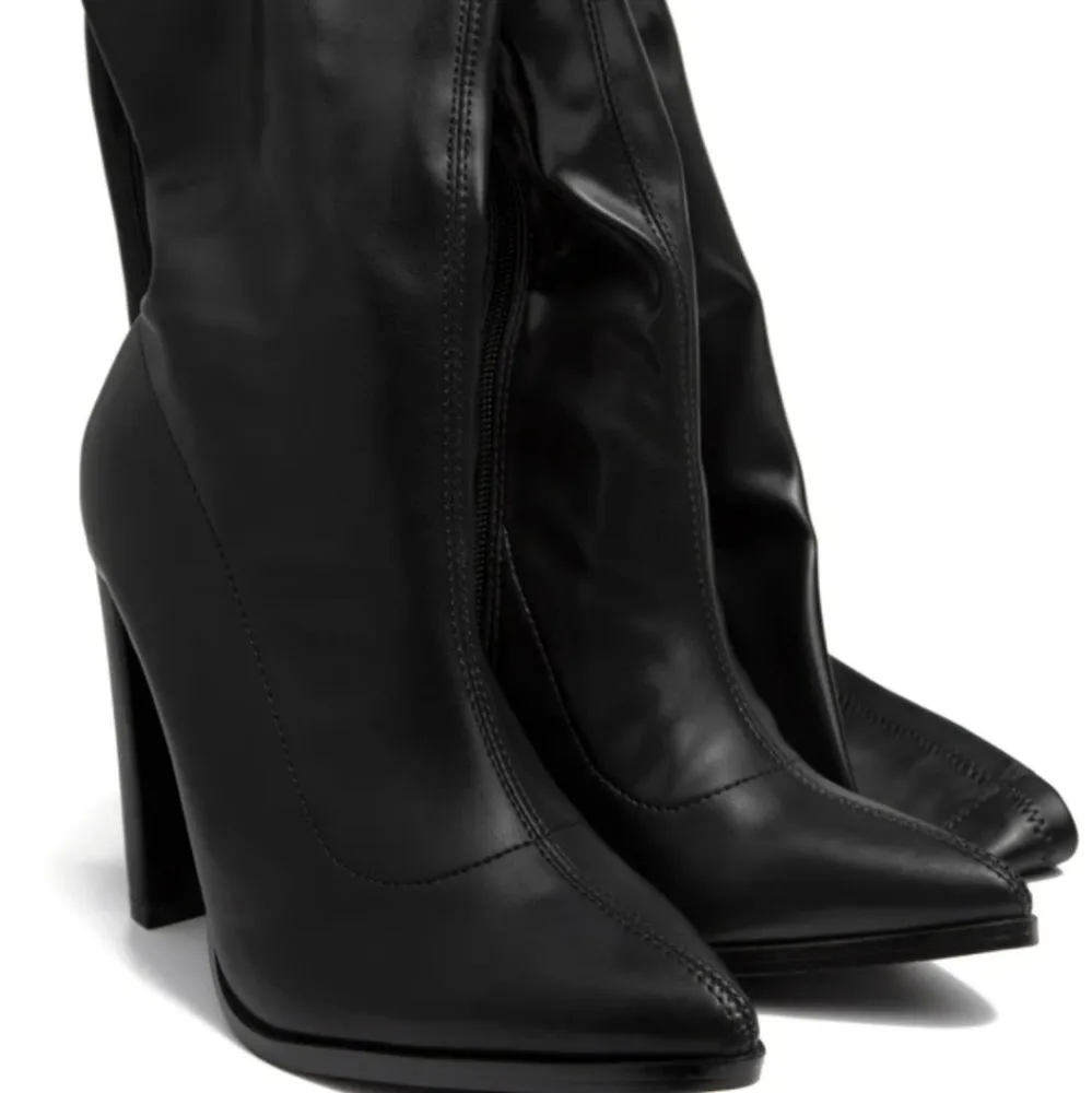 Just 🖤 all night  In boots Over Knee